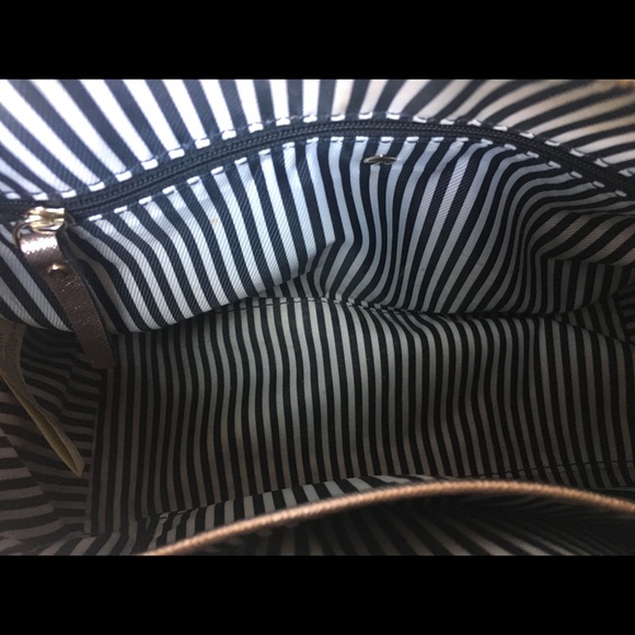 Kate spade rose gold purse - Picture 3 of 7